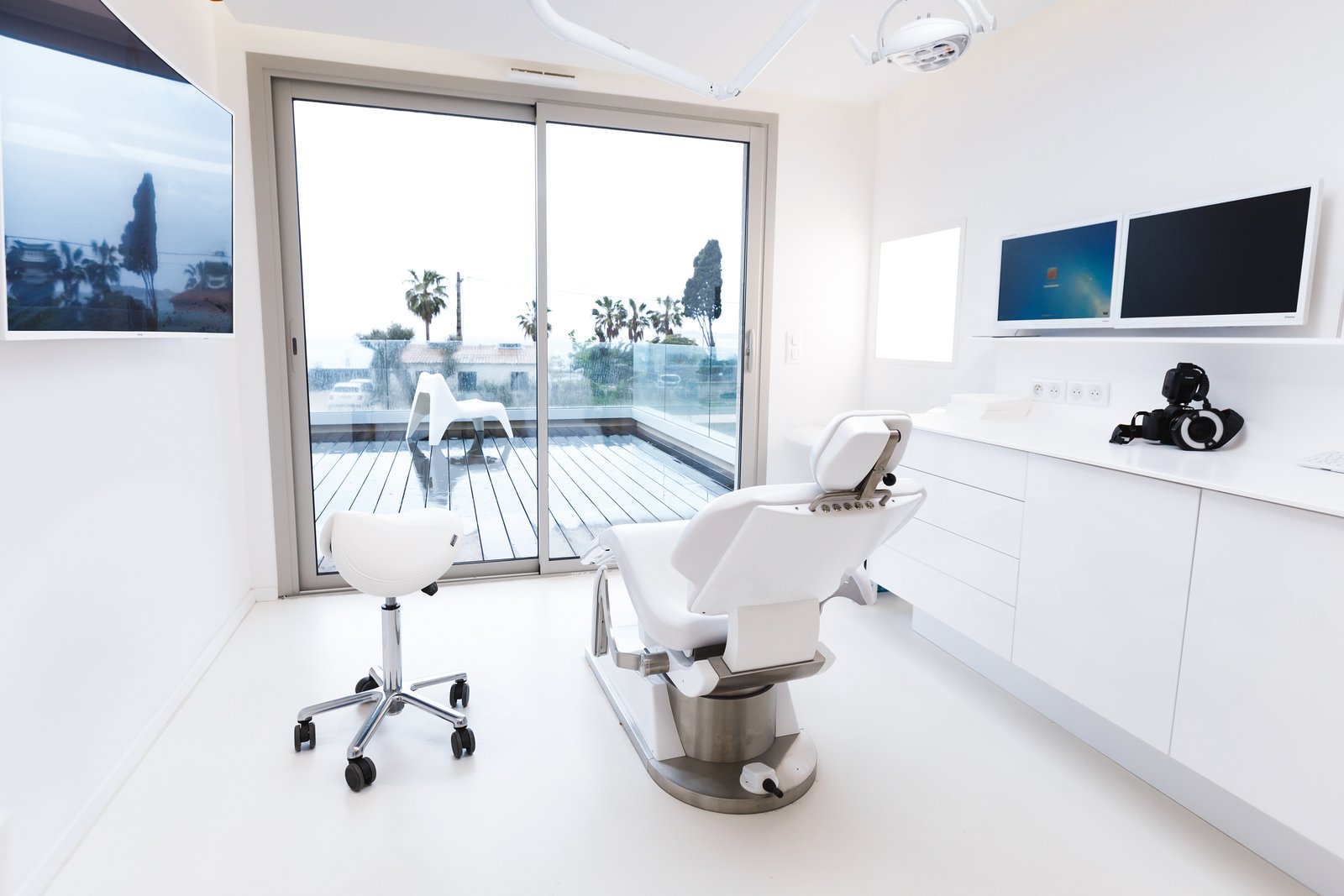 Bright five-star recovery suite near the Antalya coast